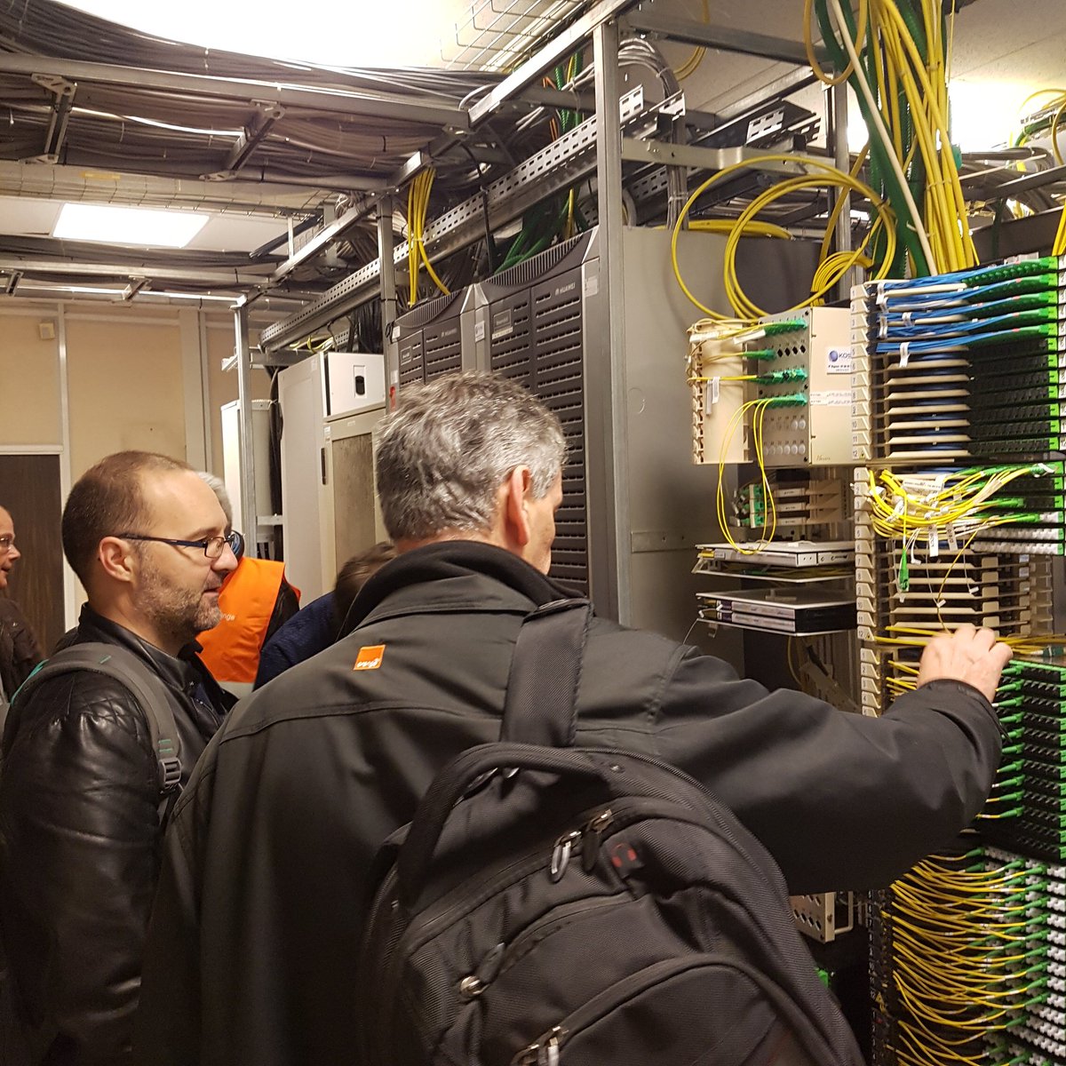 laTechAmienoise's tweet photo. Visite au centre régional de @OrangeHDF, découverte des raccordements du cuivre, de la fibre, des départs en souterrain ! #LTA #Amiens https://t.co/k7S53Pl69q