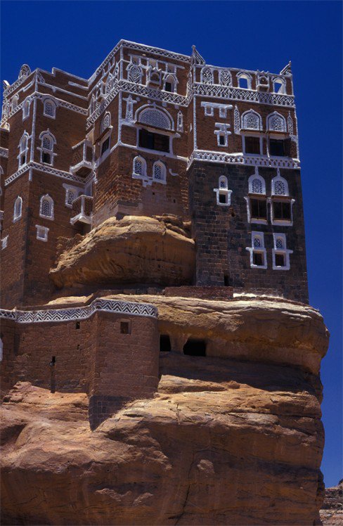 Dal 10/10 al <a href="/MAOtorino/">MAO To</a> la mostra fotografica "Dalla terra al cielo. Un viaggio nell'architettura dello Yemen". Info maotorino.it/it/eventi-e-mo…