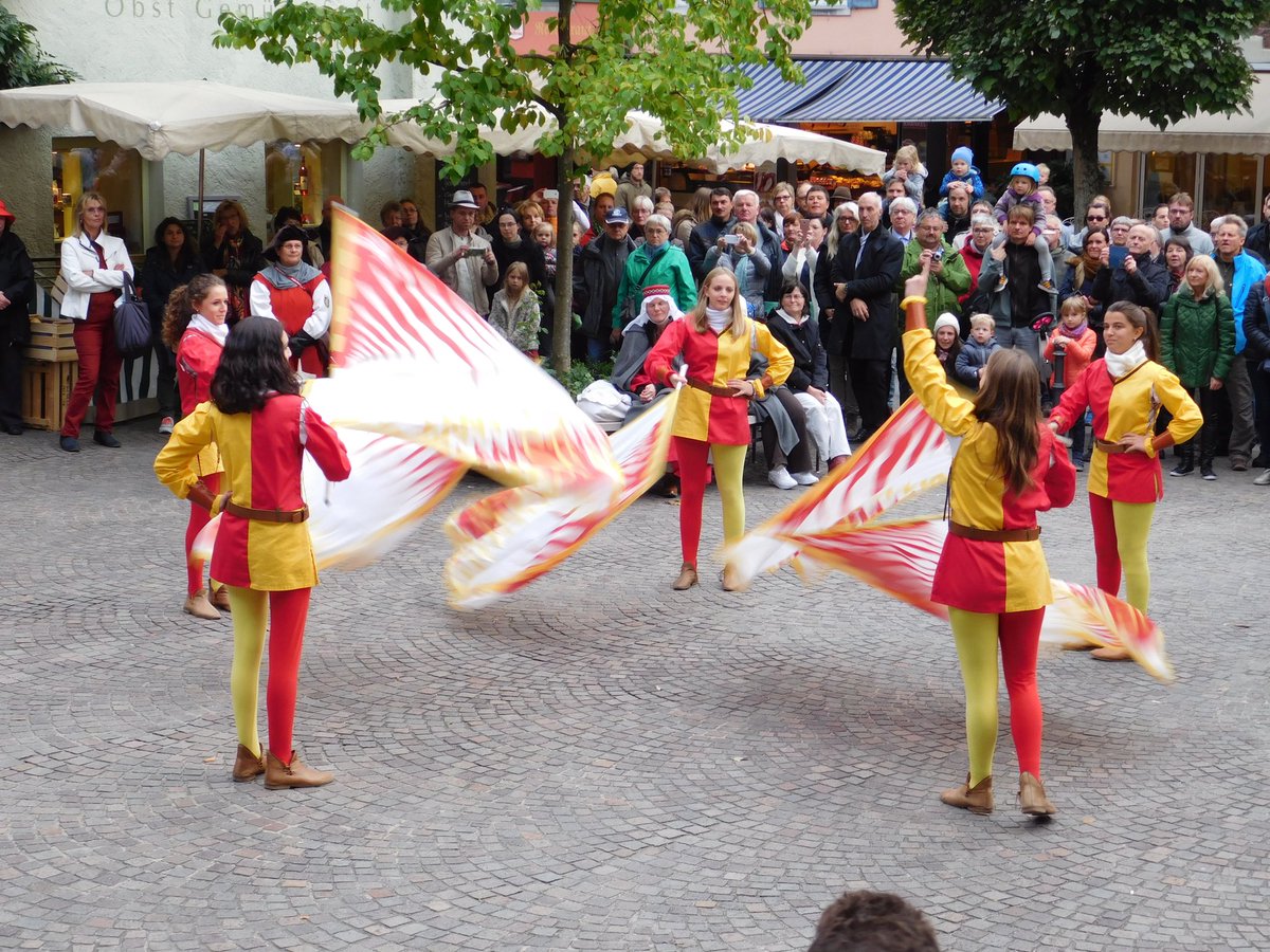cavalieriSF's tweet photo. Stasera partenza per #Meersburg, gemellata con @sangimignanocom per partecipare al mercato medievale #cavalieriameersburg! @Meersburg https://t.co/bkt3Axj4T5