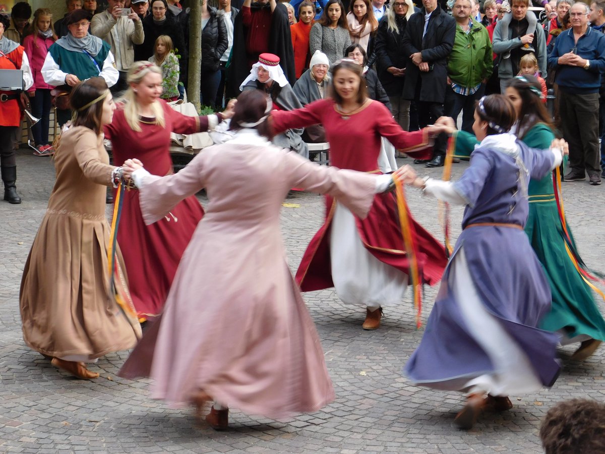 cavalieriSF's tweet photo. Stasera partenza per #Meersburg, gemellata con @sangimignanocom per partecipare al mercato medievale #cavalieriameersburg! @Meersburg https://t.co/bkt3Axj4T5