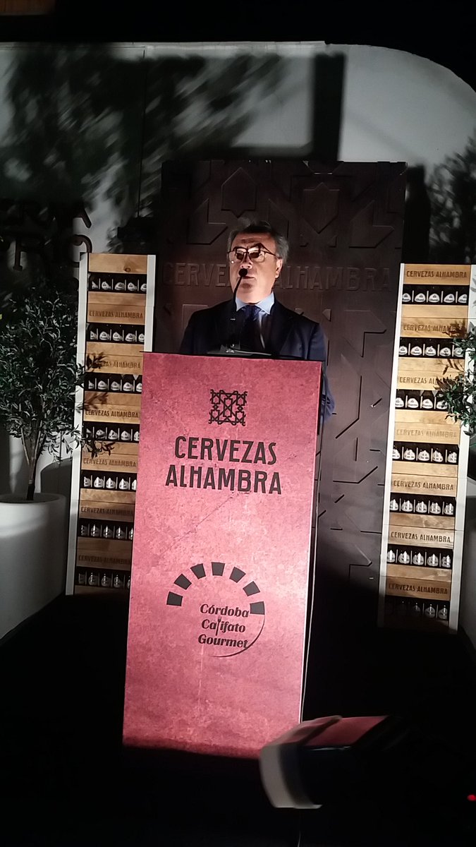 LaCocinika's tweet photo. Llega la 4°edición de Córdoba Califato Gourmet  @califatogourmet 
Presentación de la cerveza oficial @Alhambra_Es en @LaTabernadelRio https://t.co/AApbyfmdIx