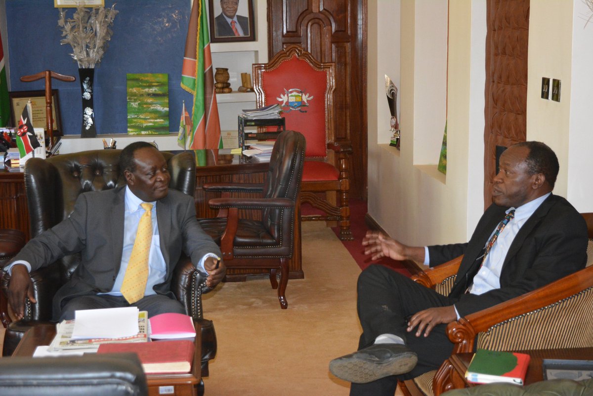 Gov_Ottichilo's tweet photo. Good Morning #VihigaCounty. Early Morning with @Dep_Governor038 Working for a more empowered &amp; developed socio-economic welfare of Vihiga. https://t.co/z60PK2Kj7y