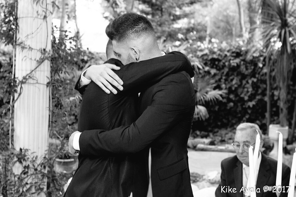 yonaxete's tweet photo. La vida pasa y la diferencia de edad casi desaparece ! Mi hermano , mi sangre !te quiero. https://t.co/7iHiAG21r0