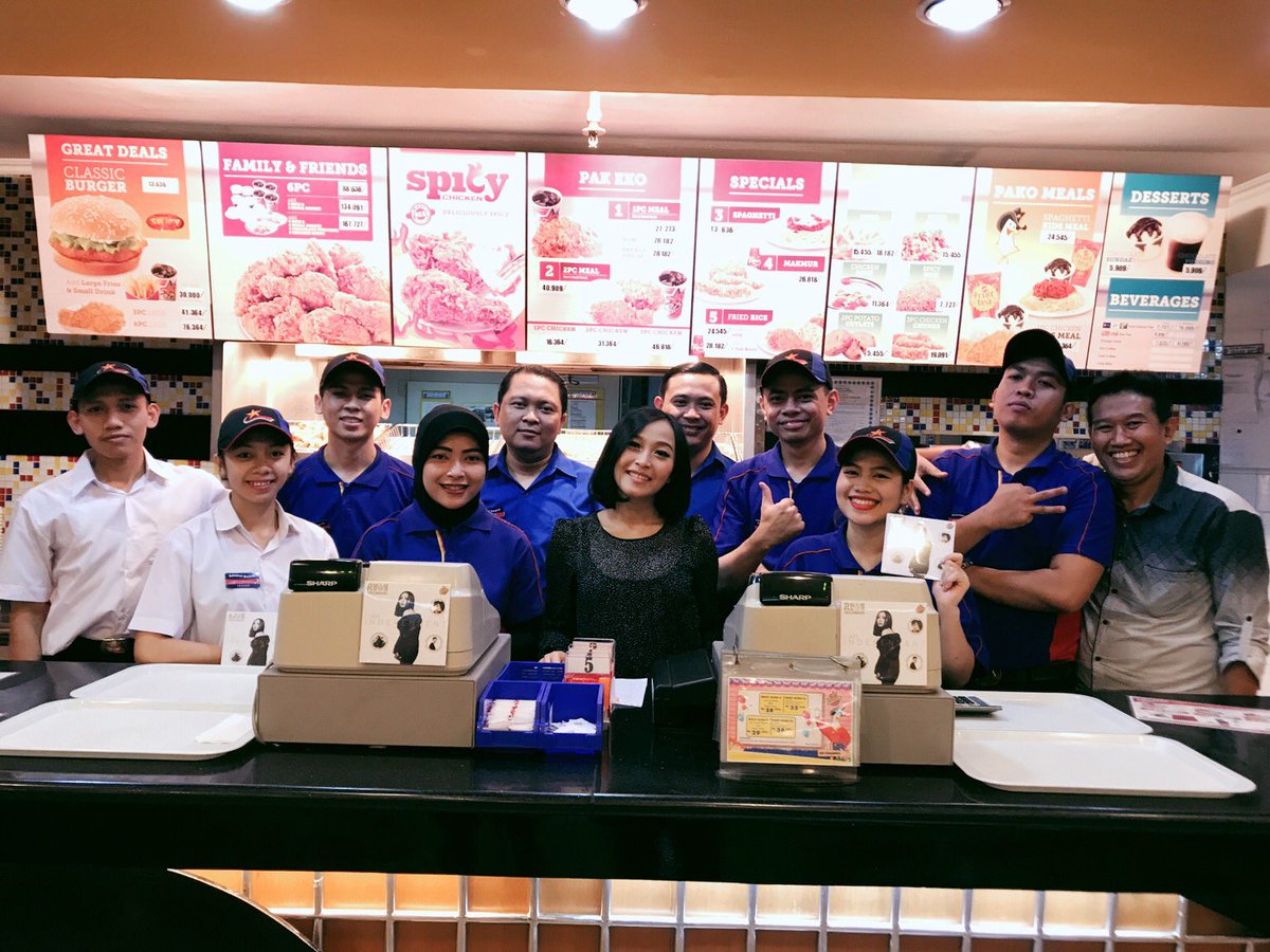 rinni_w's tweet photo. Thank you Texas Chicken BIP! https://t.co/BhuNCUNENK