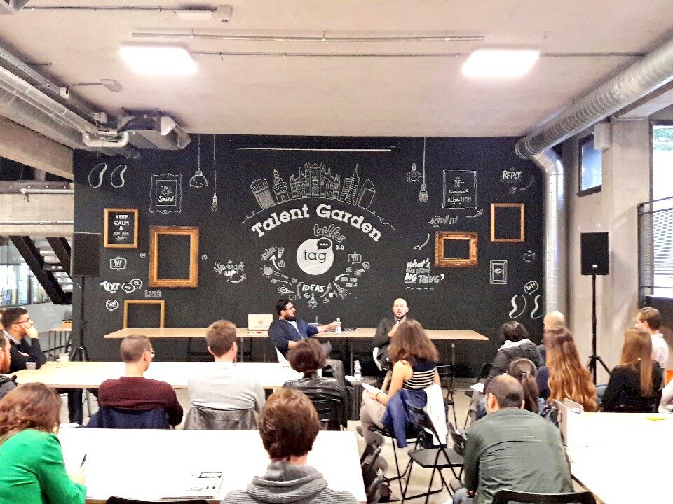 "Pensate al problema e non al prodotto" cit. <a href="/MassimoCw/">Massimo Chieruzzi</a> #creativebreakfast