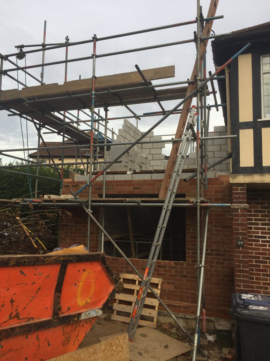 foofighter1111's tweet photo. And the first floor is slowly rising... #ABOTS https://t.co/eIgKxTudCb