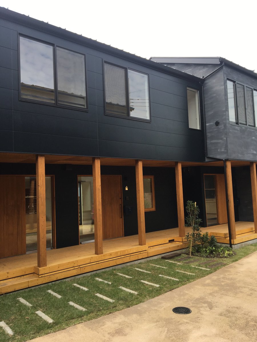 Houzz Japan 湘南藤沢に完成した賃貸テラスハウス 鵠ノ杜舎 の内覧会に行ってきました 作り手と住まい手と地域社会が繋がる 新しくて懐かしい長屋スタイルの暮らし すでに半分ほど入居が決まっているそうです 鵠ノ杜舎 藤沢 湘南 Bluestudio