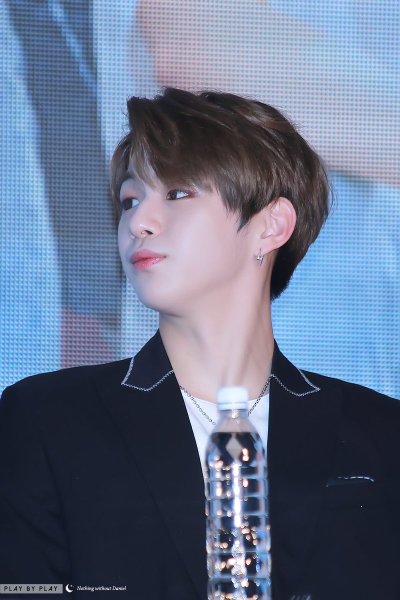 playbyplay1210's tweet photo. 💙💙 완.전.대.박 💙💙
#강다니엘 #KangDaniel #WannaOne https://t.co/BUZAAv4dlM