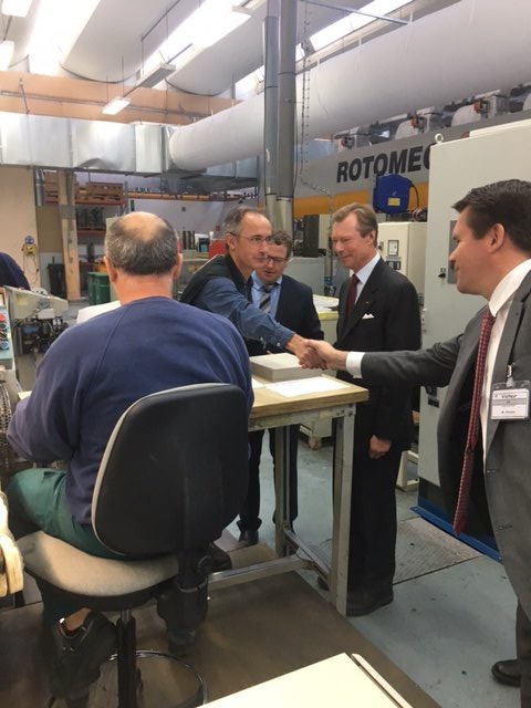 Impression de 3 #timbres pour le #Luxembourg en présence du Grand-Duc et Stéphane Bern accompagnés par Gilles Livchitz pour #LaPoste #Stamp