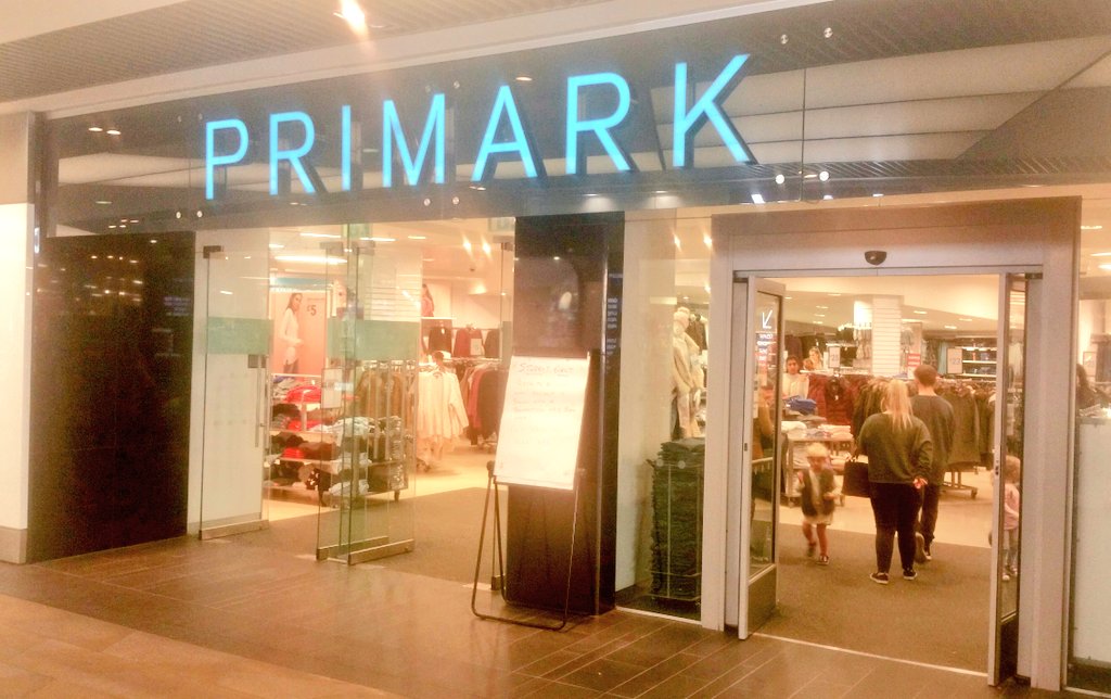 StudentsWorc's tweet photo. Receive a ticket for a PRIZE DRAW with every STUDENT purchase at @Primark #Worcester today! 😎🎉 Winners announced at 4pm! #WorcestershireHour https://t.co/vRuJYZ62RZ