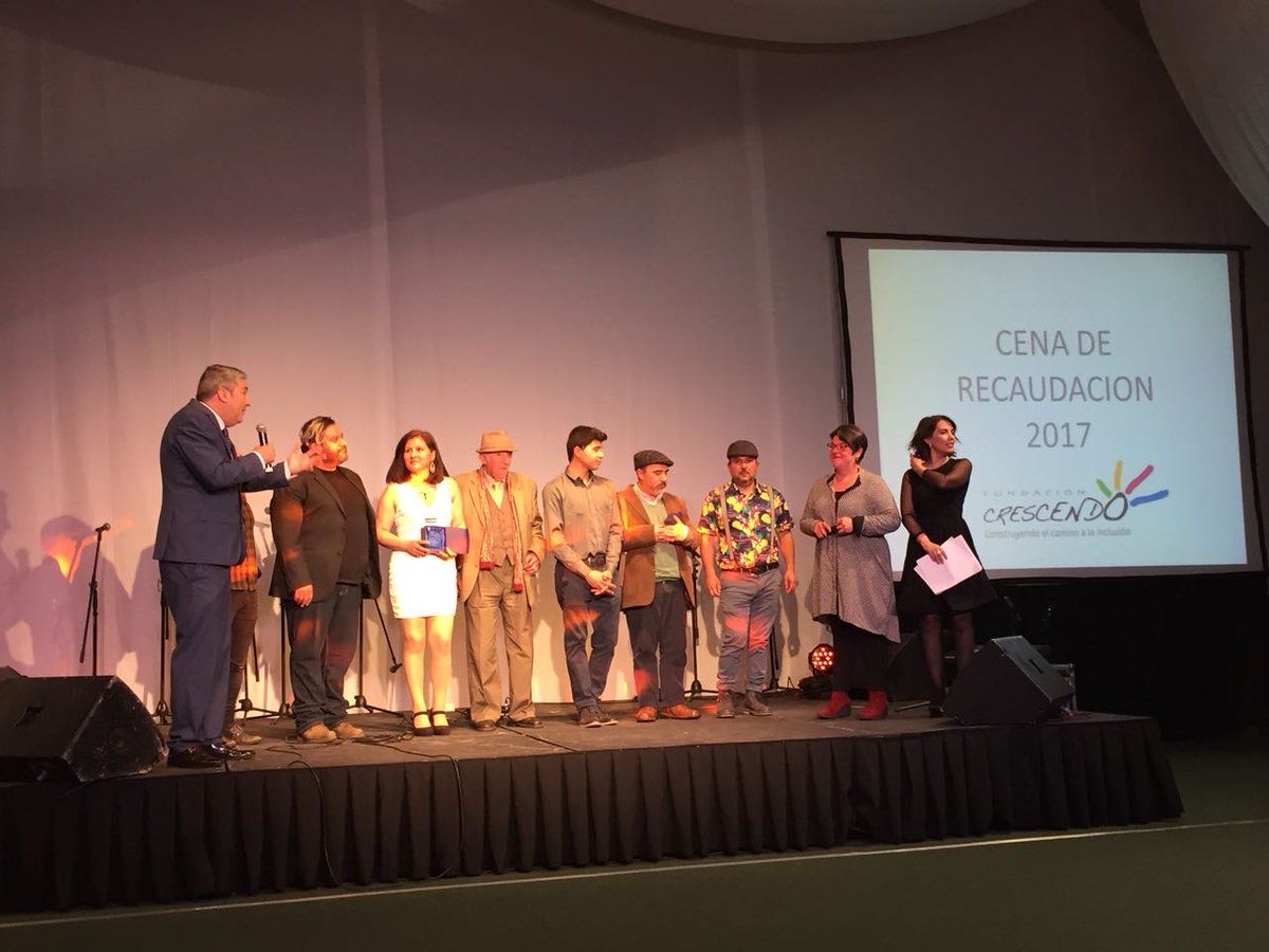 Senadis_RM's tweet photo. Acompañamos a @CrescendoChile en su V Cena de recaudacion, ya llevan 18 años trabajando por la inclusion de PcD intelectual @senadis_gob https://t.co/rNBpwj65SY