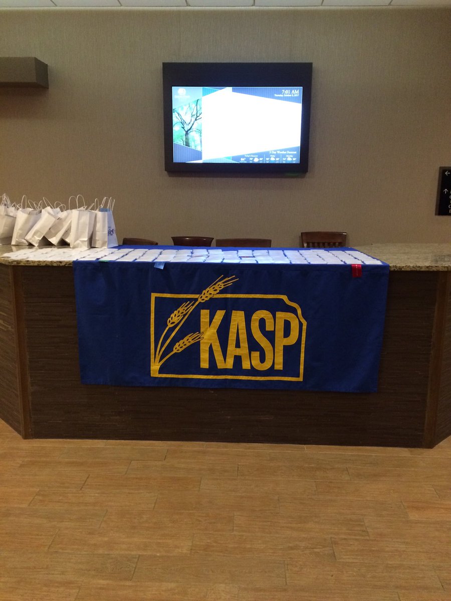 KatGaskey's tweet photo. Ready for the KASP Fall Conference to begin:  Neurological Impacts of Trauma.  #KASP2017 #Trauma https://t.co/sQxv6yJEgz