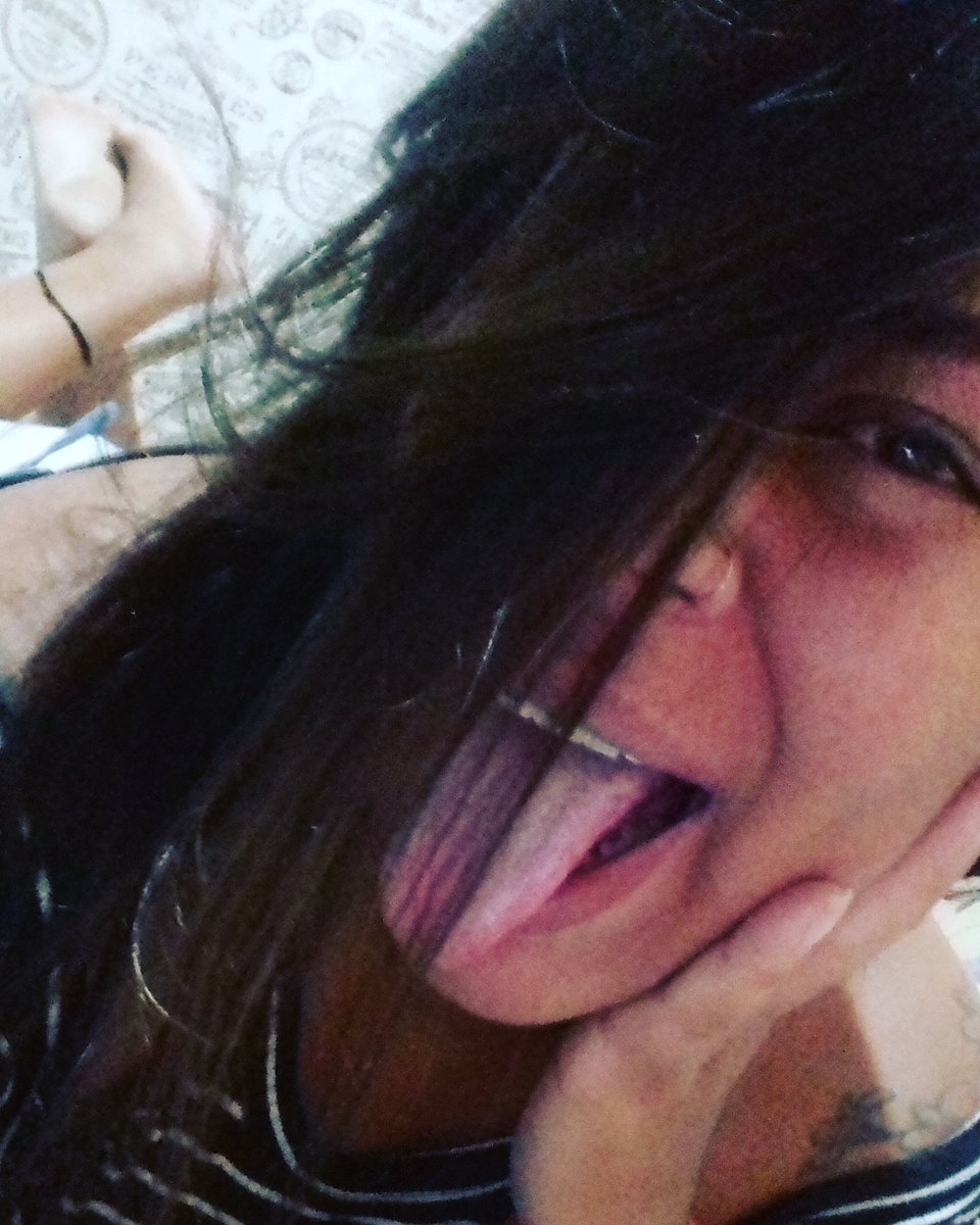 Yasfloor's tweet photo. Um bom dia com um pouco de loucura 😛😄🍃 https://t.co/xiLOzb0lqm
