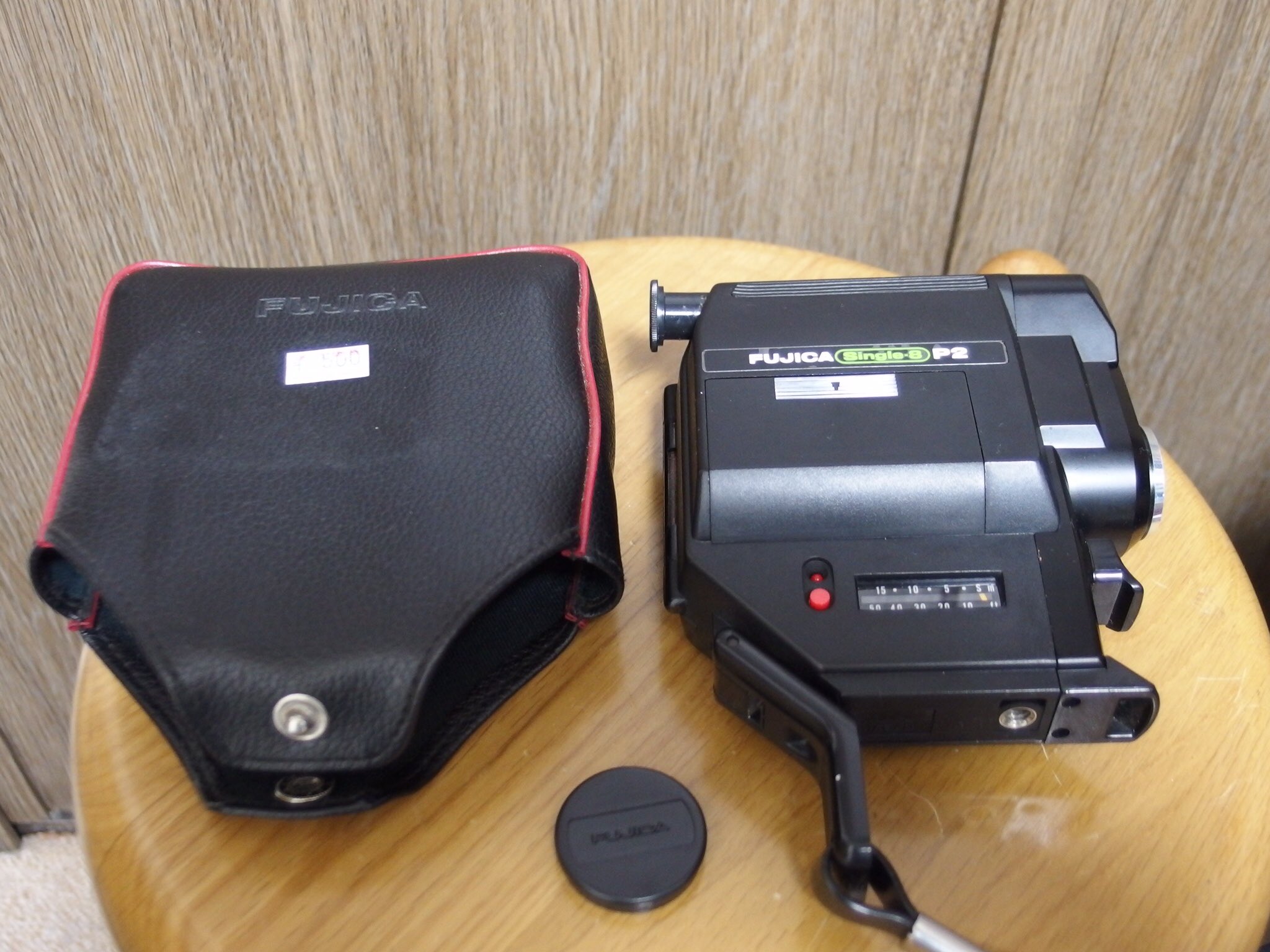 スギッチ On Twitter 8mmフィルムのレトロ通販でシングル8のフィルムと仕上がりを受け取って カメラはスズキで110フィルムのプリントを受け取りに行ったら 計ったかのように8mmカメラがあるではないか 電池交換したら普通に動き露出計も動作