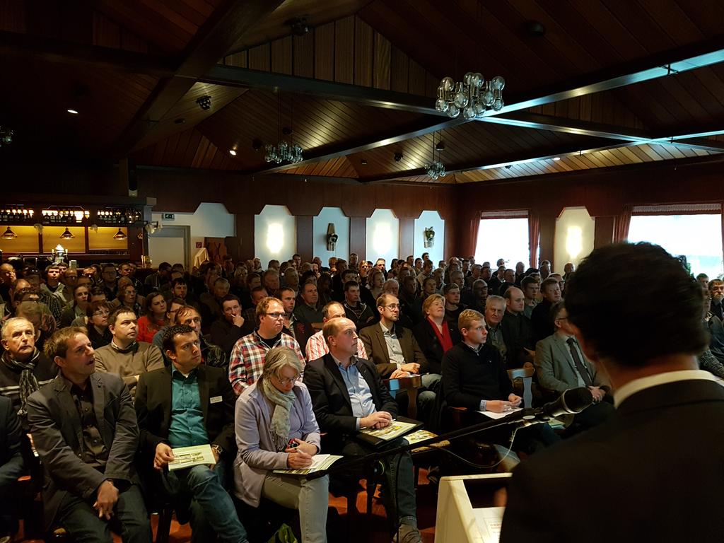 lwknds's tweet photo. Korrekt #düngen nach neuer #DüngeVO: #Finale unserer zentralen #Infokampagne läuft in #Friedeburg. https://t.co/HGUQARIKc7 https://t.co/OvTQNLgkU4