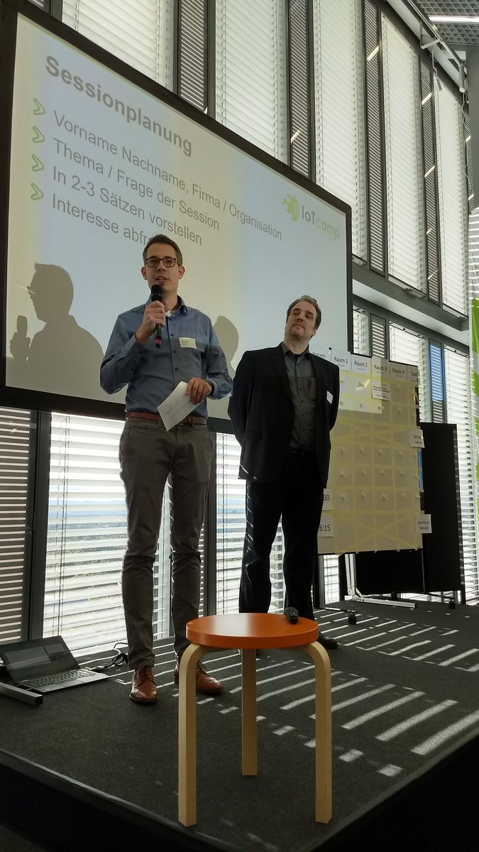 com2mGmbH's tweet photo. Martin pitcht für unseren Vortrag auf dem #IoTCamp: IoT - Beyond the Hype. Wir hoffen auf zahlreiche Teilnahme in Raum 4 um 11 Uhr. https://t.co/eSHAQ9RM47