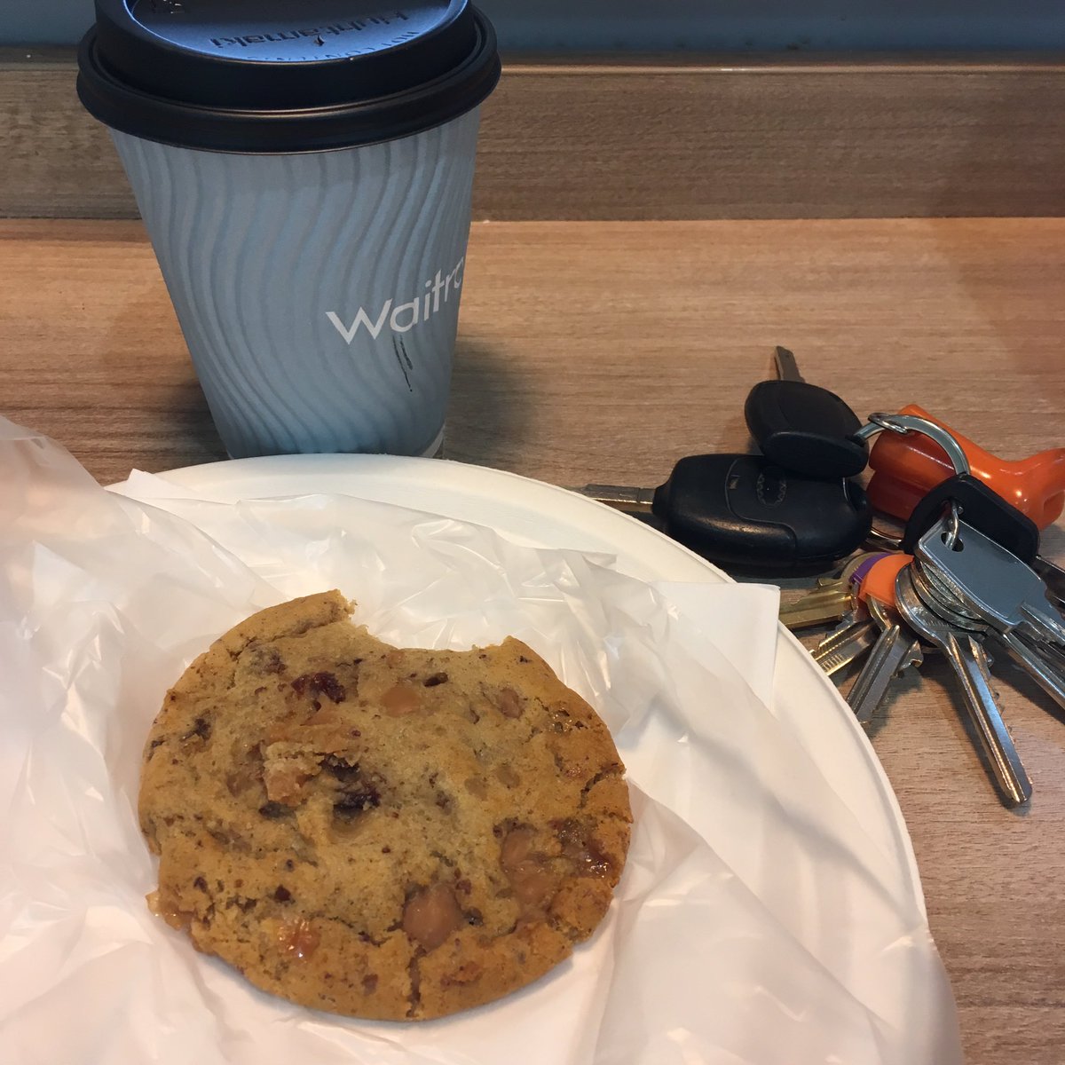 createaves's tweet photo. Too early for sticky date cookie? #freelance #designer #onefortheroad #scrummy #nomnom #cookie #cookiemonster #latte #waitrose https://t.co/oV640oh5t3