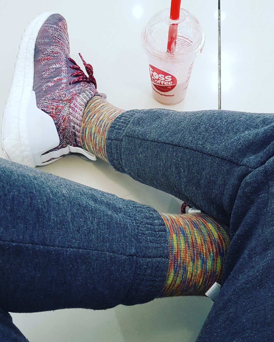 i_am_ikong12's tweet photo. Tambay mode 👌😃

#chillin #standby #fosscoffee #strawberries and #cream #frappe #instafood #foodporn #happykiddo #happytummy #yum https://t.co/UZep9oLudA