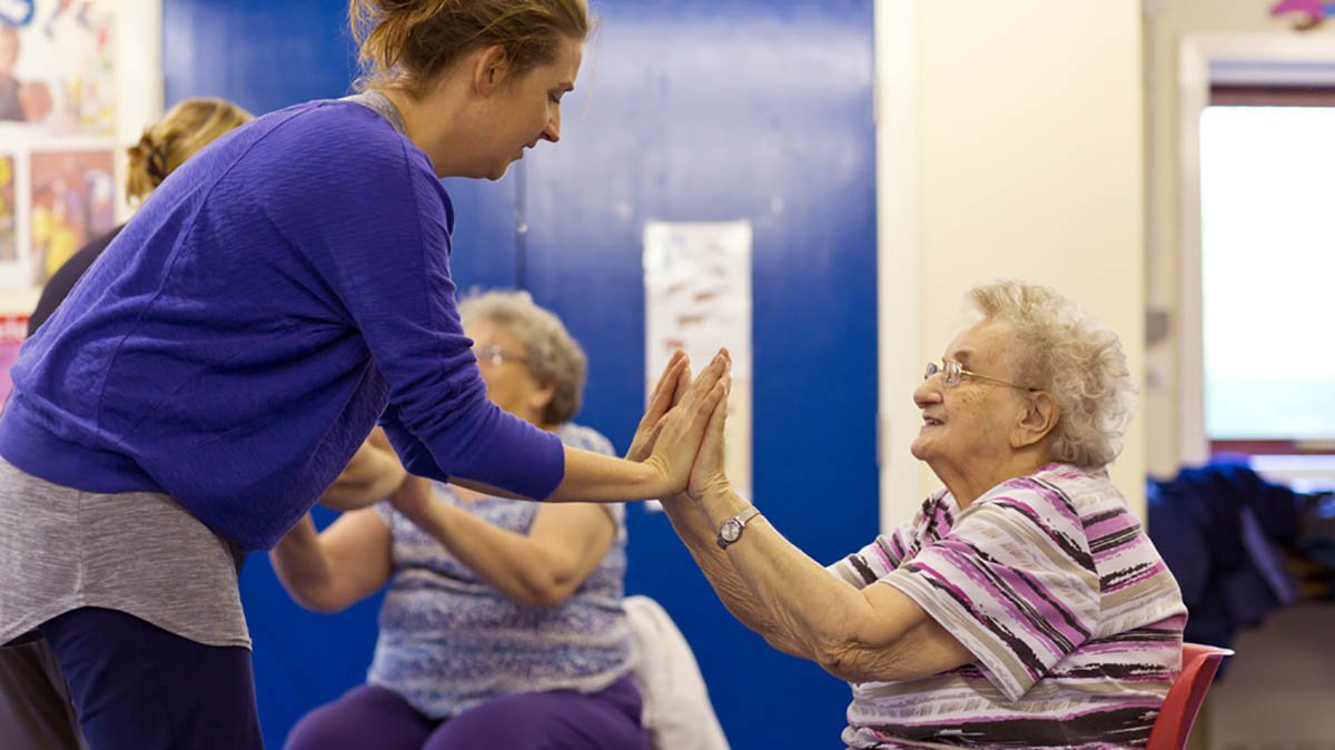 Sport_England's tweet photo. 📣 We’re funding 20 projects across England to reduce the number of inactive older adults #ActiveNation 👉 https://t.co/YMaawSRGOW https://t.co/kvMgaZtOMs