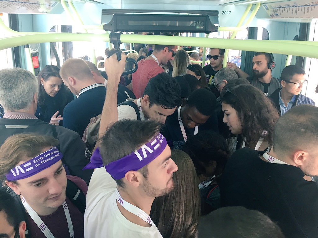 IAE_Montpellier's tweet photo. Les étudiants de l'@IAE_Montpellier dans le tram pour le jeu d'intégration https://t.co/eikhc1Vi3t