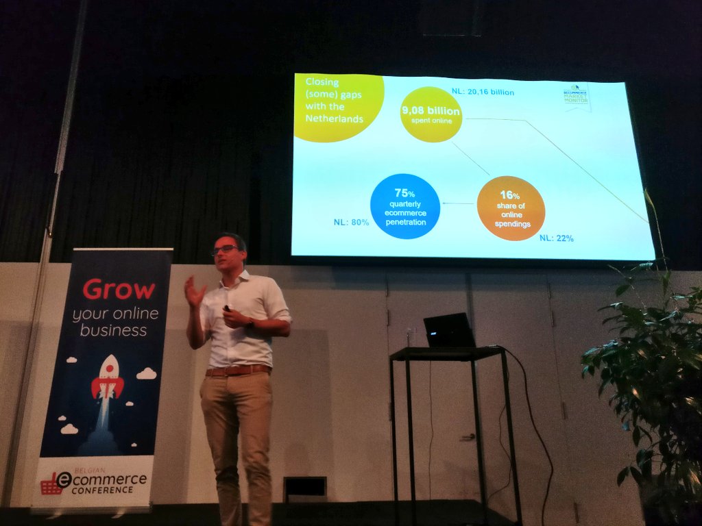 KGijsbrechts's tweet photo. @bhendrickx88 "Ik geloof in mobile payments!" Ik ook, Bert, ik ook. #BEC17 #ecommerce https://t.co/FGk0xYkRqF