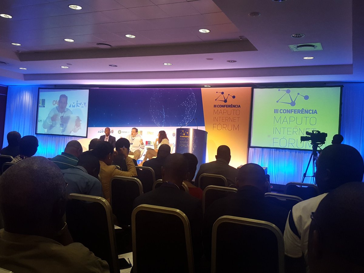 MaputoInternet's tweet photo. Está em curso a III Edição do Maputo Internet Forum 2017 com o tema Acesso e Poder #MIF17 https://t.co/1p75j4L8PF