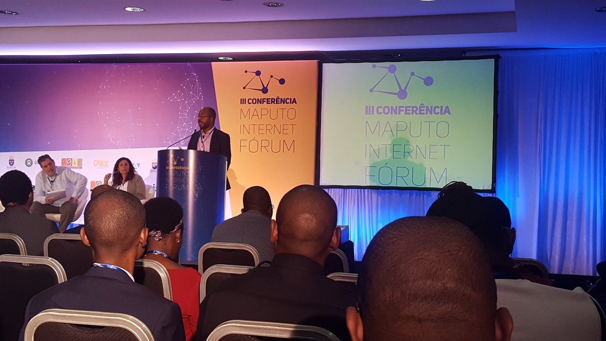 MaputoInternet's tweet photo. Eduardo Namburete fez uma abordagem sobre as oportunidades que a internet trás no acesso a informação e na participação dos cidadãos #MIF17 https://t.co/mMs74US2ql