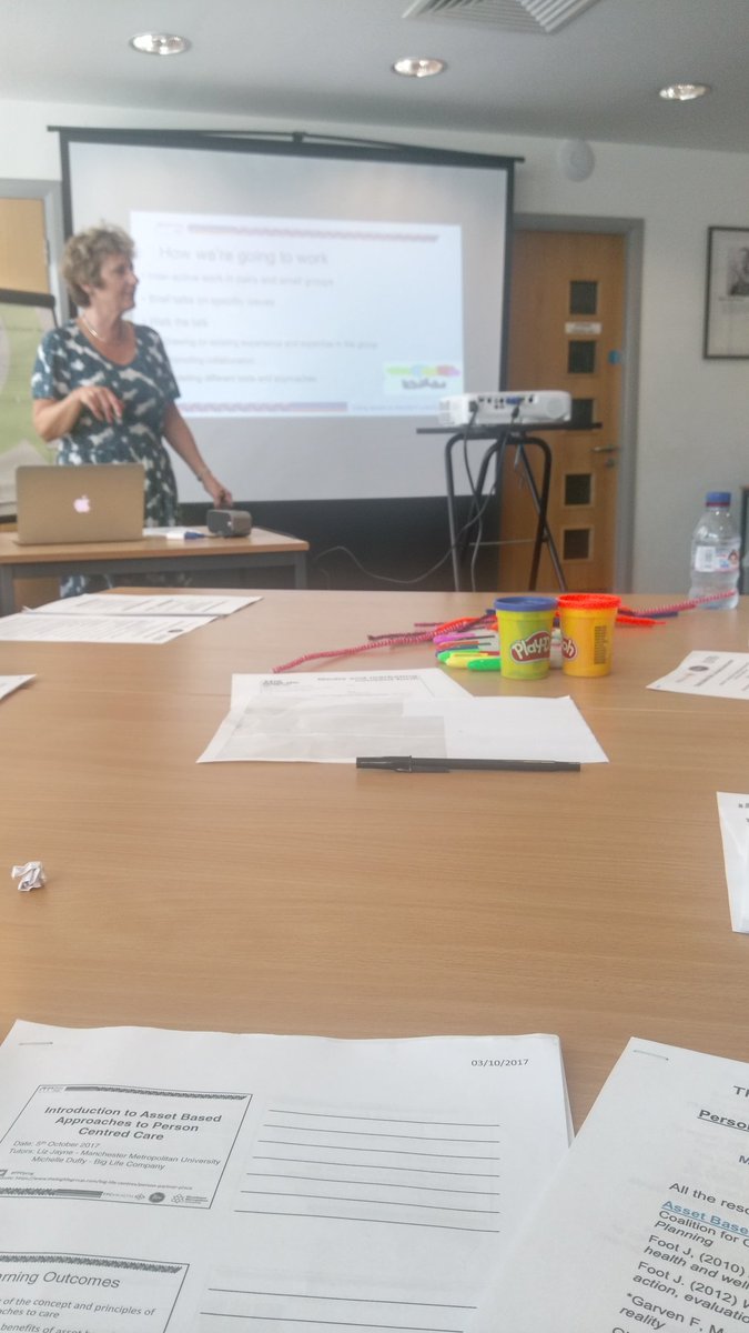 Gingin24's tweet photo. Asset based training #letsgo #socialwork #PPPprog #MCR https://t.co/5qOgM4B1NE