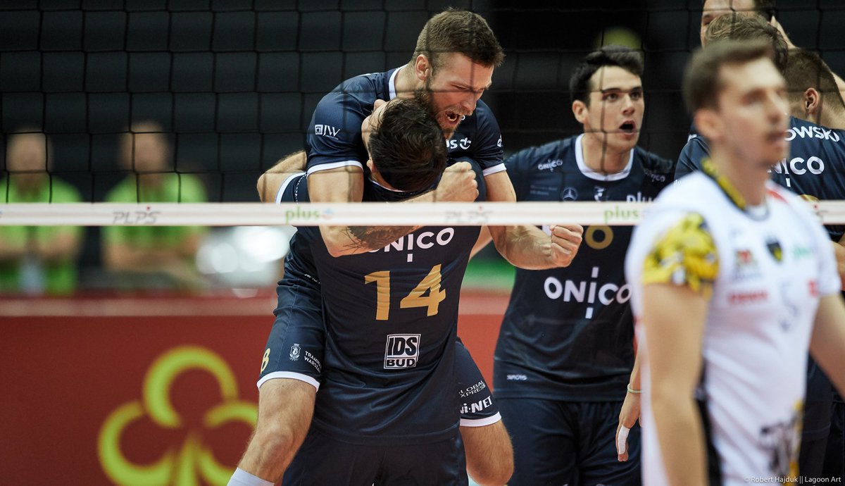 ShutterSail's tweet photo. @Trefl_Gdansk 3:2 @onicowarszawa Galeria ze spotkania : https://t.co/xptBSZmflm #plusliga #volleyball @SiatkarskaLiga @PolskaSiatkowka https://t.co/WlGT0xteIu