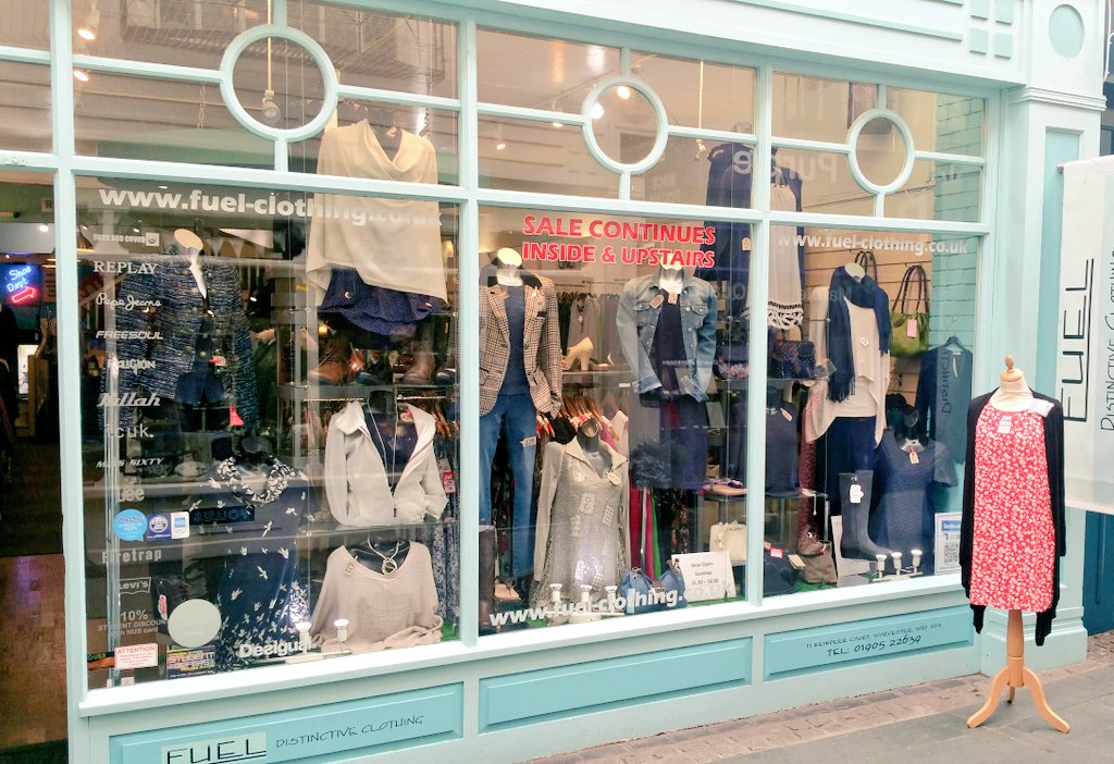 StudentsWorc's tweet photo. Find FUEL in @reindeer_court who are giving STUDENTS a whopping 15% OFF for the BIG SHOP'IN' WEEK! 😊🛍 #WorcestershireHour https://t.co/9vAQaqIbiy