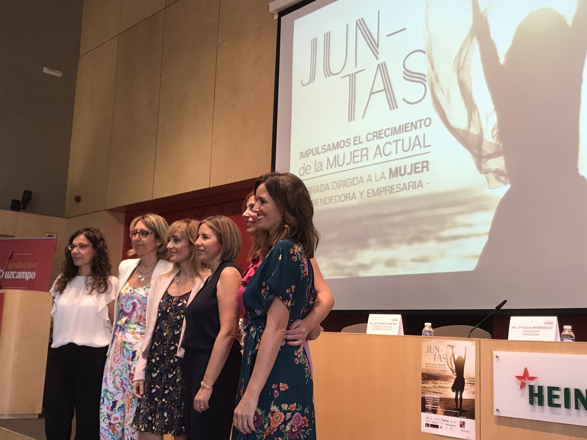 fatimayak's tweet photo. Rosa Melero directora de Loyola Executive Education con Mujeres Valientes #JUNTASENSEVILLA 
@LoyolaExecutive https://t.co/UY8jyCa90K