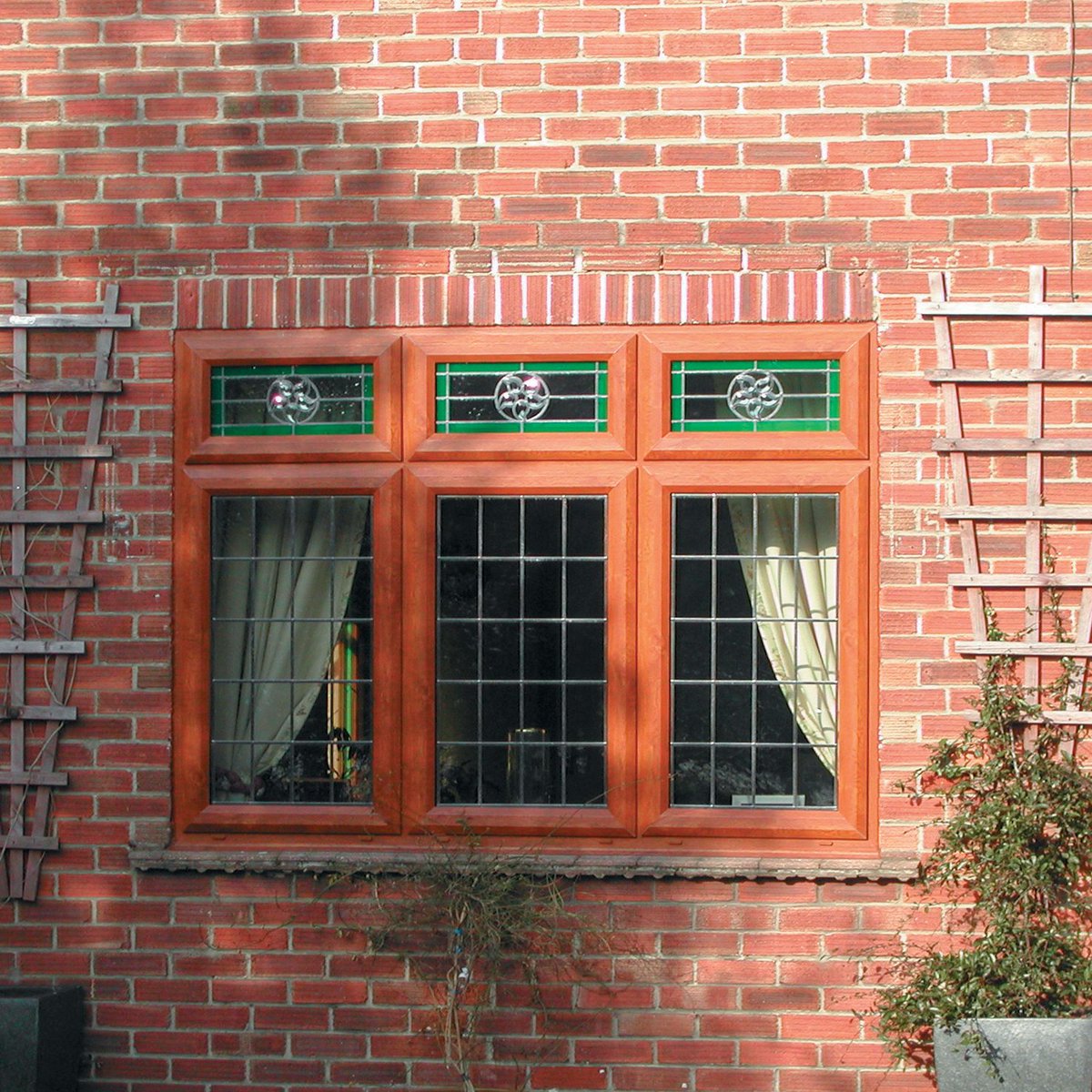 SHEPWAYGLASS's tweet photo. With the Winter months approaching it's time to get your house warm &amp;snug with some new windows and doors. #windows #doors #glasssolutions https://t.co/8GqUUpnDGF