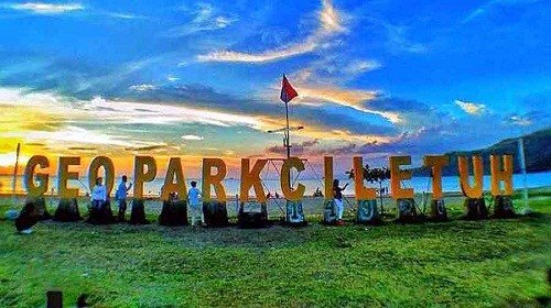 JPNewsCoId's tweet photo. Festival Bertaraf Internasional akan Digelar di Ciletuh https://t.co/OO5xzfNiKH https://t.co/ySHWzDpuQz