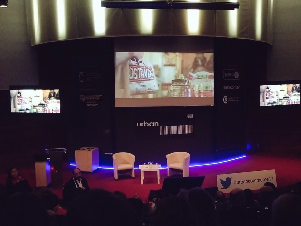 Hoy estamos en el  #UrbanCommerce17 dedicado al #slowcommerce #vitoriagasteiz