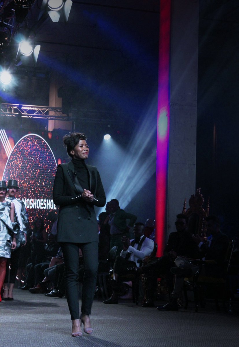 FashionNairobi's tweet photo. #Congratulations to #KuenaMoshoeshoe who was the winner at the @TheInternSA finale x https://t.co/xj5HdVKecp #NairobiFashionHub #FashionWeek