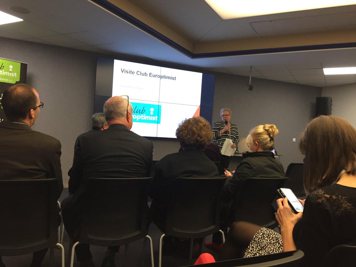AgesFondation's tweet photo. 9eme rencontre avec le Club des @europtimist_eu - TRANSITIONS et d’initiatives positives #FondationAges https://t.co/Uhf89u3B5M
