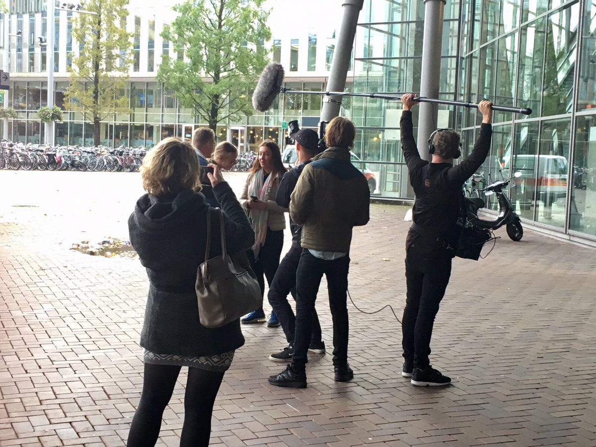 nowsy_nl's tweet photo. Filmopnamen tbv Voorlichtingscampagne #VOG en #Jongeren iov @minv_j @JustisNL   met #KajGorgels https://t.co/POg1oanuXh