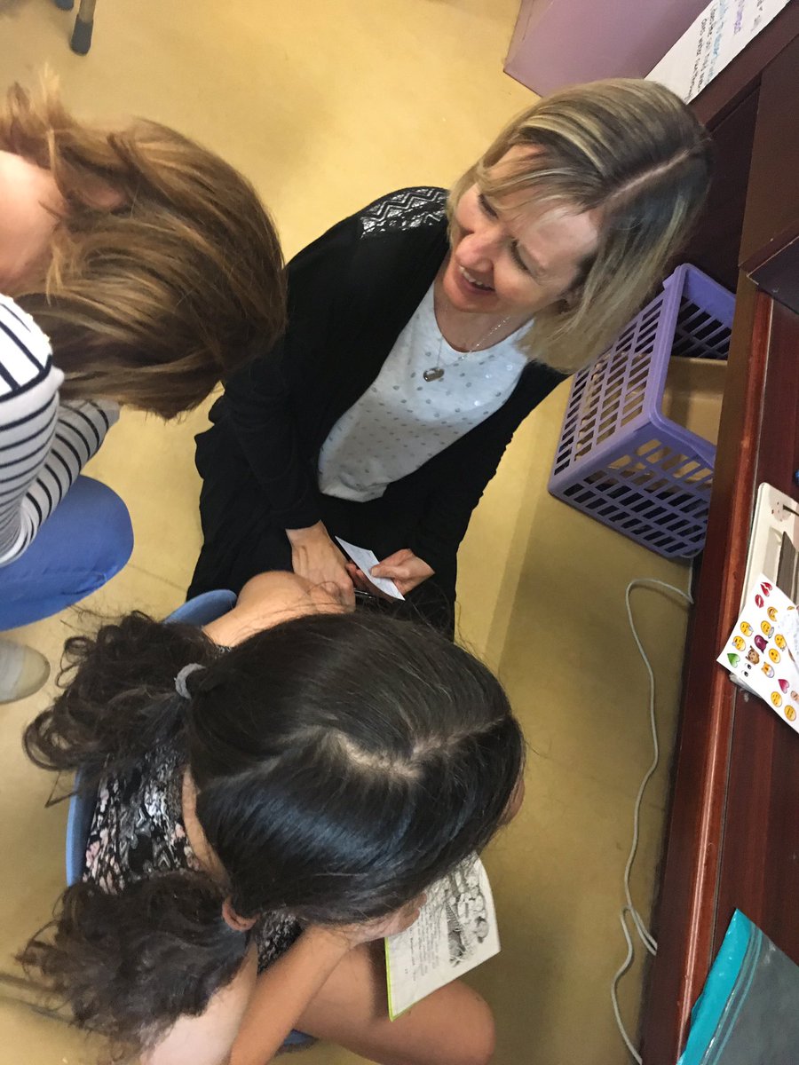 christy_curran's tweet image. 1 of the BEST coaching inst ever! Check out these lit leaders, coaches &amp;amp; PRINCIPALS! Practicing jigsawing, voice overnight, @ freezeframing