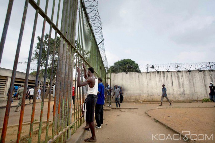 alloecoleci's tweet photo. #BTS2017 Côte d'ivoire: Un étudiant parmi les 40 incarcérés à la MACA pour avoir marché, déclaré admissible au BTS https://t.co/wps8ujcNpz… https://t.co/dCQNMhydlb