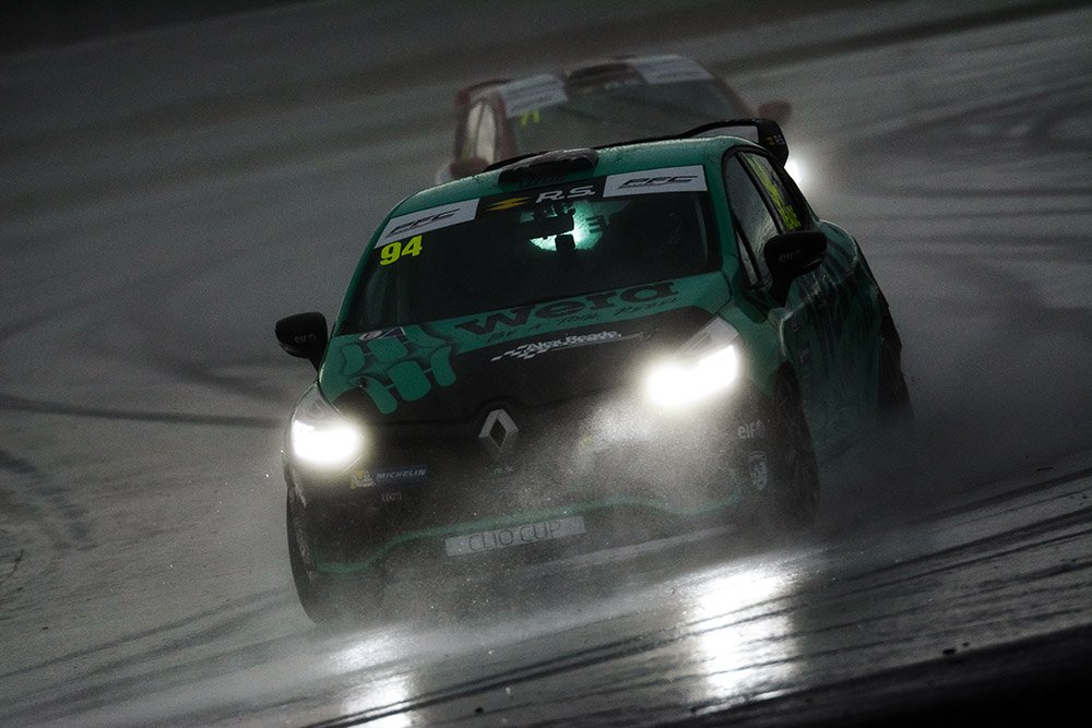 Great Thanks to <a href="/Andrew_Shrimper/">Andrew Soul</a> 
Awesome Pictures in our <a href="/UKClioCup/">Clio Cup UK</a> 
Such an amazing Photographer
Driver: <a href="/LukeReade/">Luke Reade</a>