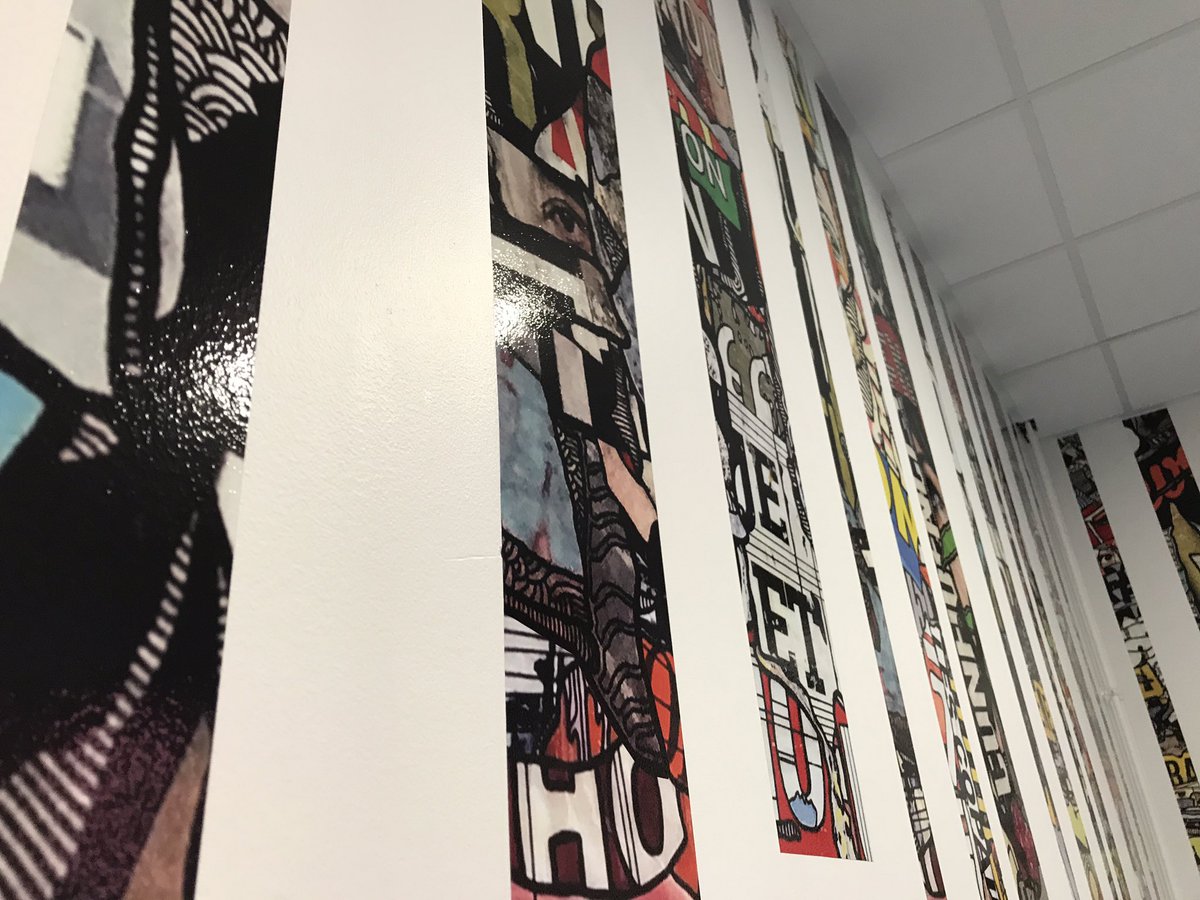 villecannes's tweet photo. 🎨 @davidlisnard inaugure l'œuvre de l'artiste cannois @GregoryBerben qui orne désormais la salle d'attente de l'IRM de l'hôpital de #Cannes https://t.co/CtwzriQkN7