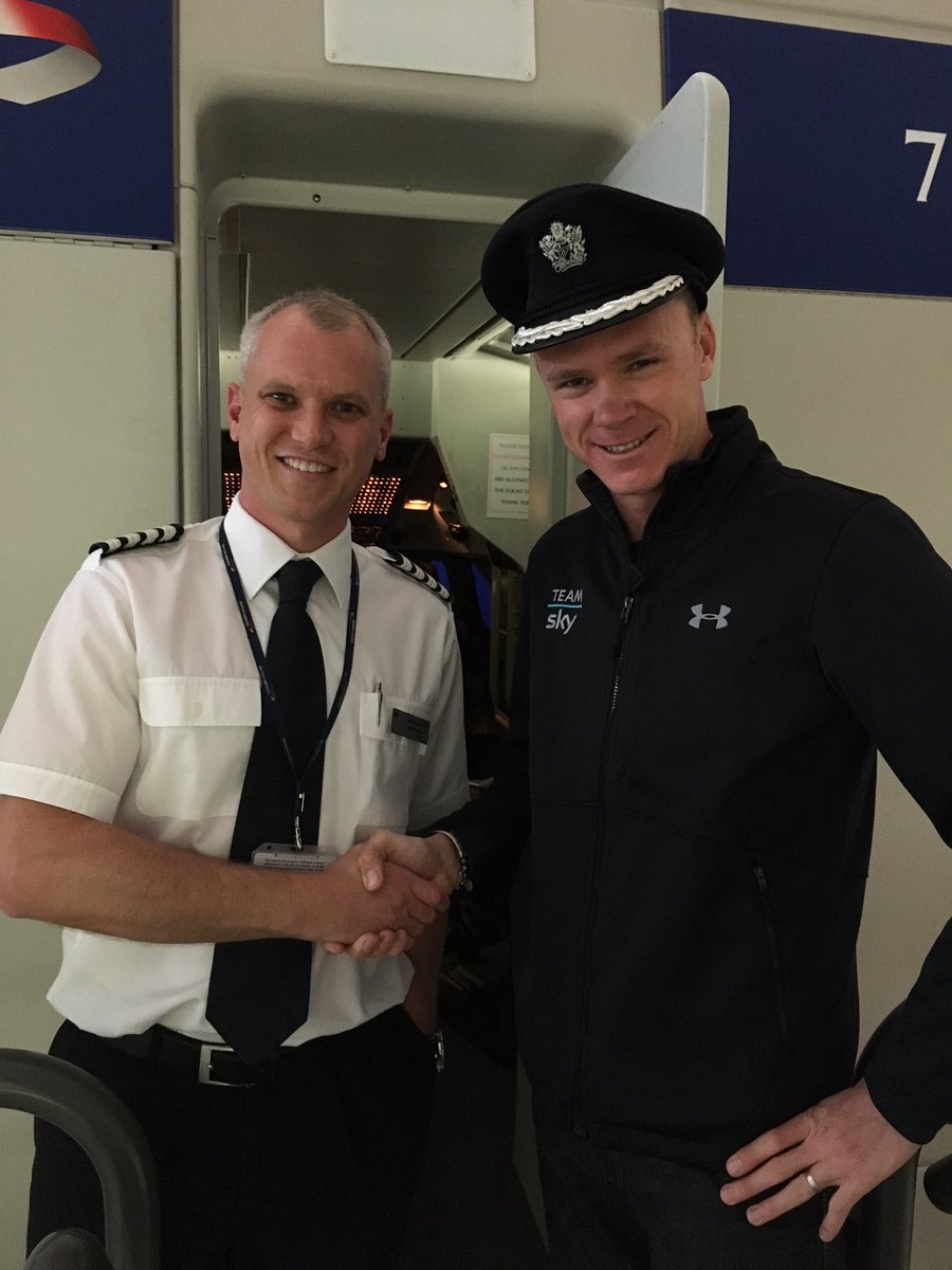colsb8's tweet image. An honour to meet the legend that is @chrisfroome as he plays his part in #bamagic. Turns out he's a natural at the controls of a B747.