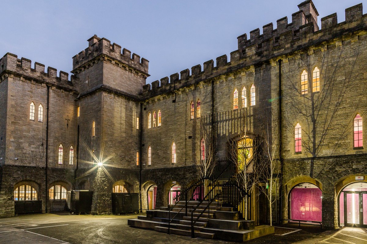 Tonight's the night we find out if we've won at The <a href="/insiderswest/">Insider</a> Property Awards, for <a href="/moneycouk/">money.co.uk</a>'s Castle Project 😊