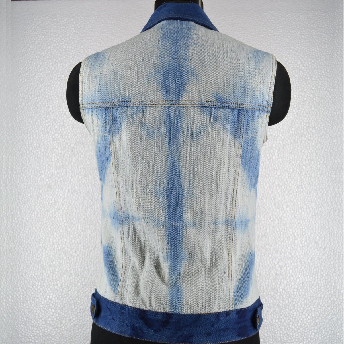 handloomdenim's tweet photo. #Handstitched #ecofriendly #celebratekhadi #selvedge #denim #MadeinIndia #tiendye Shop Limited Edition Collections. https://t.co/h6iOhNFyYh https://t.co/syfqL5NYJW