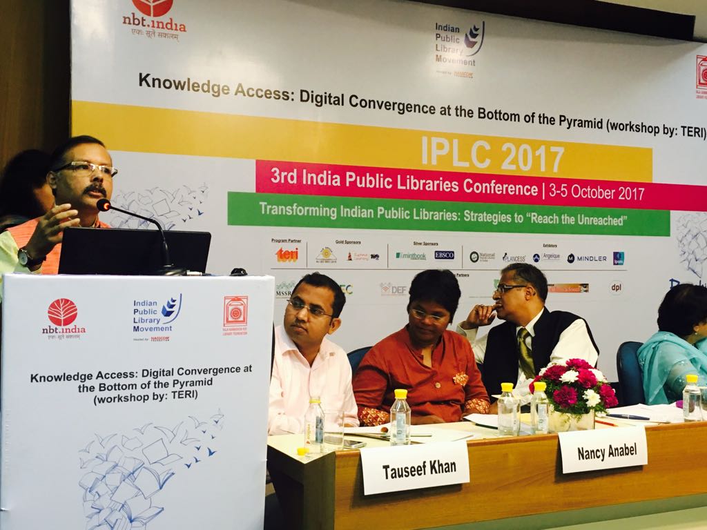 debajitpalit's tweet photo. Spoke on how digital revolution is transforming rural #energy  sector @ workshop on knowledge Access org by @teriin  #IPLC2017 #DigitalIndia https://t.co/BAqy6oUit1