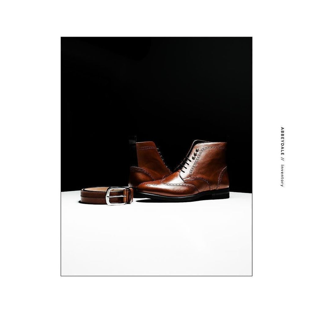 ABBEYDALE_'s tweet photo. Custom brown calf winged tip boot with matching belt. #fallpreparations https://t.co/hX3VI2DqHz https://t.co/zd7UijR8A2