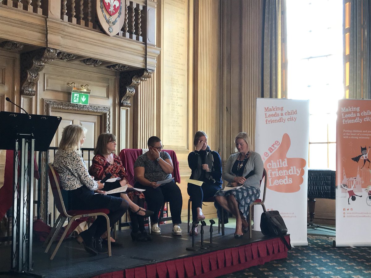 Julie Holmes tweet media