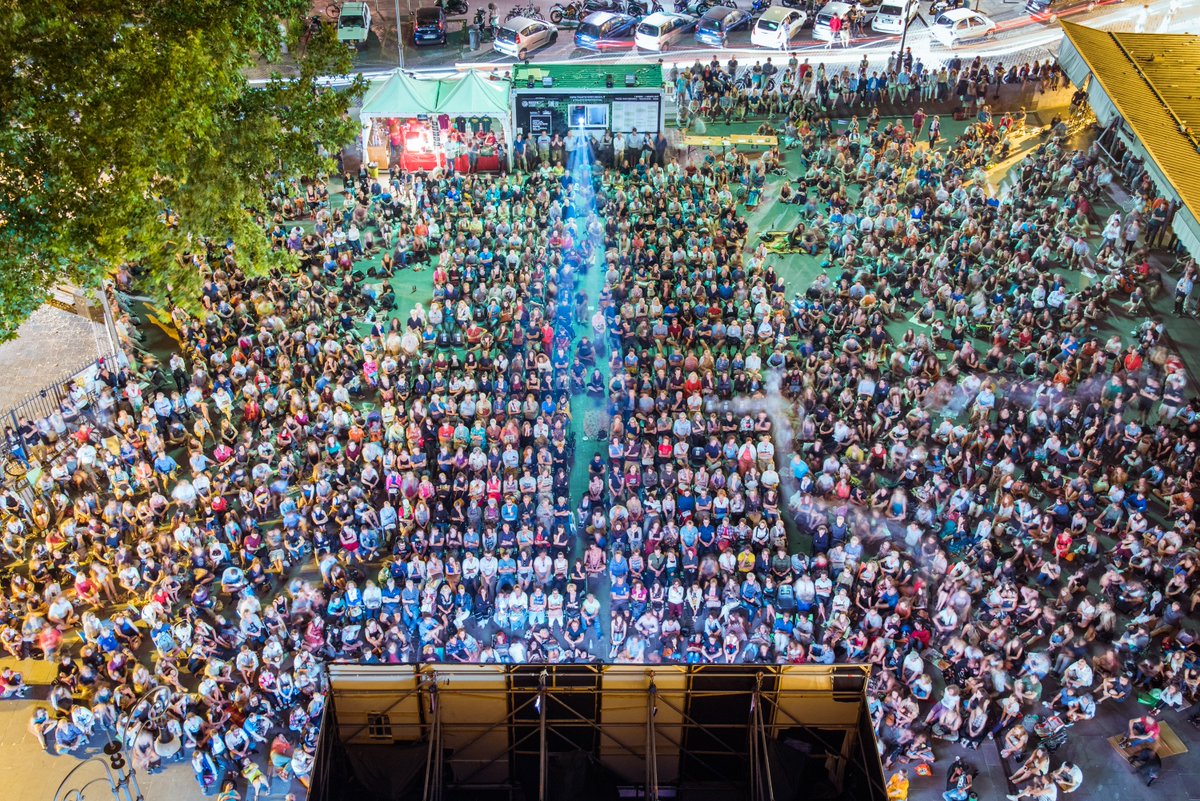 PiccoloAmerica's tweet photo. Se c'è la piazza c'è controllo endogeno e quindi la migliore forma di sicurezza. @ValerioCarocci https://t.co/78EoeMRiQC via @repubblica https://t.co/P3qwehhpMP