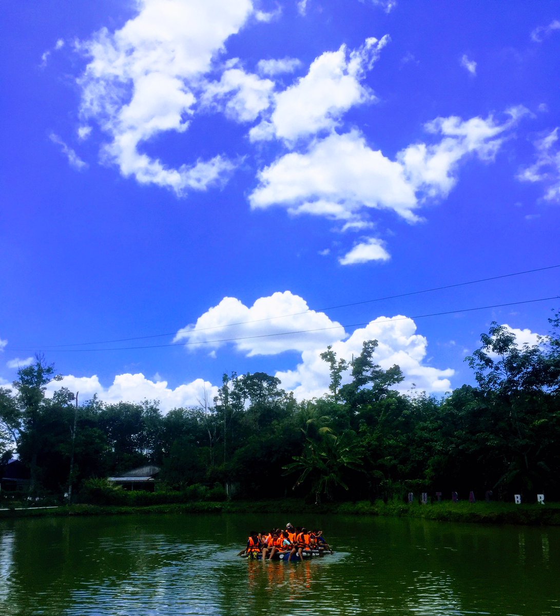 #Giscampweek #GISLearning  The HMS Platypus - it floats!!! More building of awesome teams at Y7 Camp Week. <a href="/hectorcook7/">Hector Cook</a>