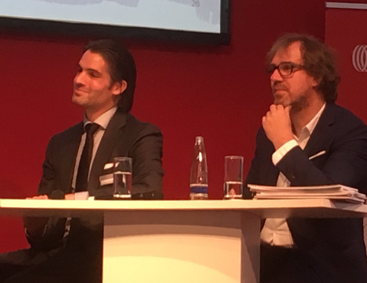 EXPOREAL_Munich's tweet photo. „Our credo when building #OfficewithWindows was to have smokers corners without smoke - for cooperation“ - K. Mantzel @MicrosoftDE #EXPOREAL https://t.co/wl4LrLy6hc